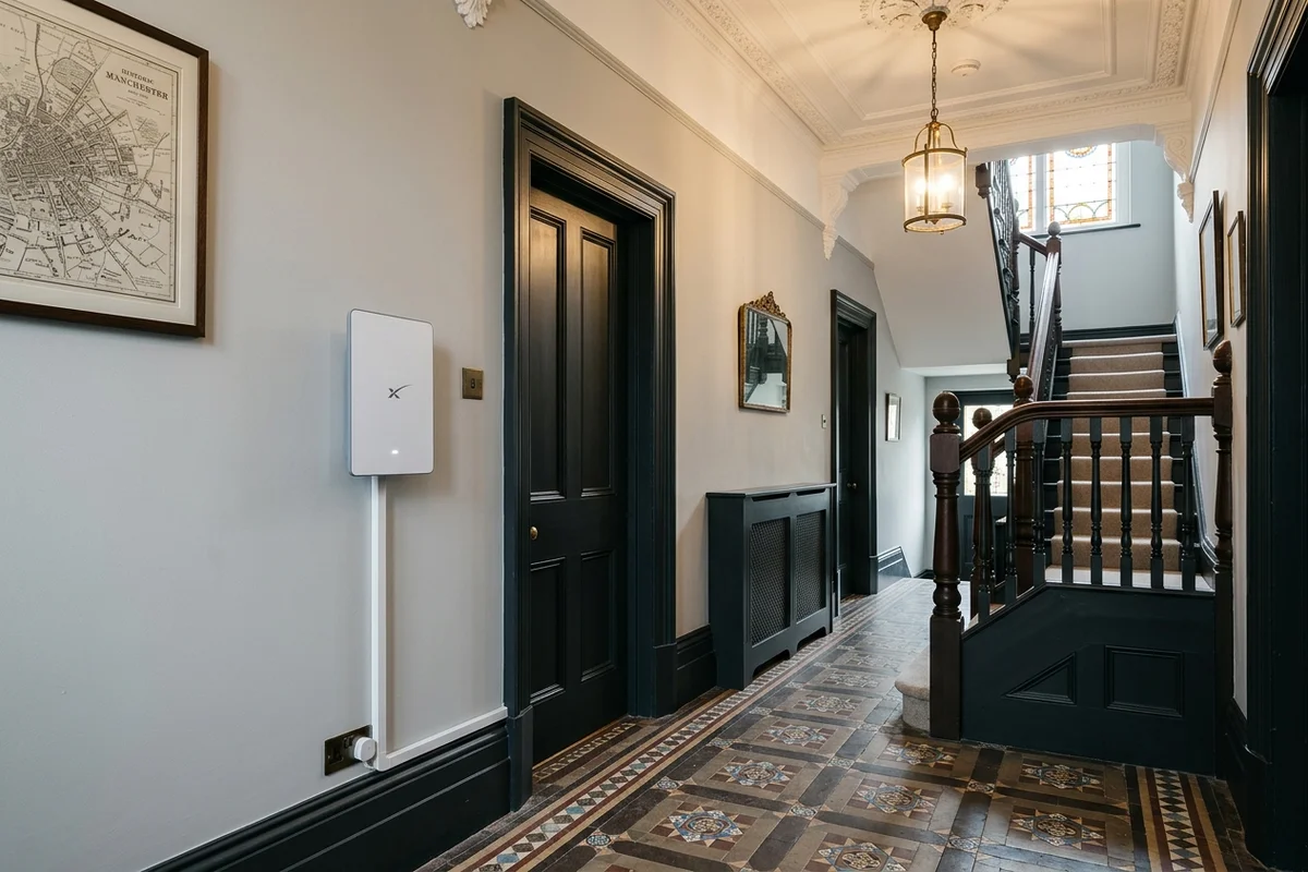 Starlink mesh Wi-Fi setup for period homes Manchester